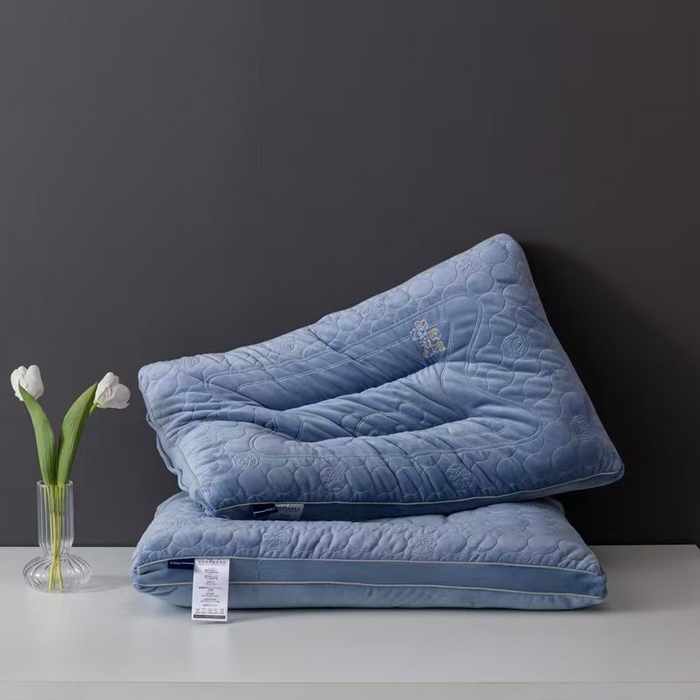 91家纺网 家纺一手货源 找家纺 云熙枕业 2026新款国宝牛奶绒枕 蓝色