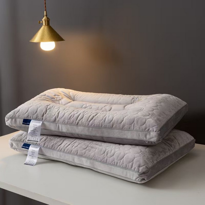 91家纺网 家纺一手货源 找家纺 云熙枕业 2026新款国宝牛奶绒枕 灰紫