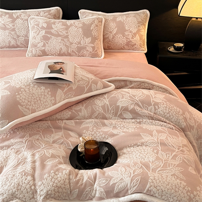 91家纺网 家纺一手货源 找家纺 （总）诺梵 高端2025雕花绒四件套牛奶烂花绒大包边被套_控价标准高于149，加大高于159