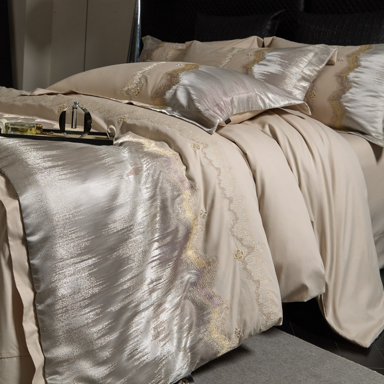 91家纺网 家纺一手货源 找家纺 鑫豪家纺 2026新款13372全棉高精密色织提花四件套-赫兹系列 赫兹-香槟