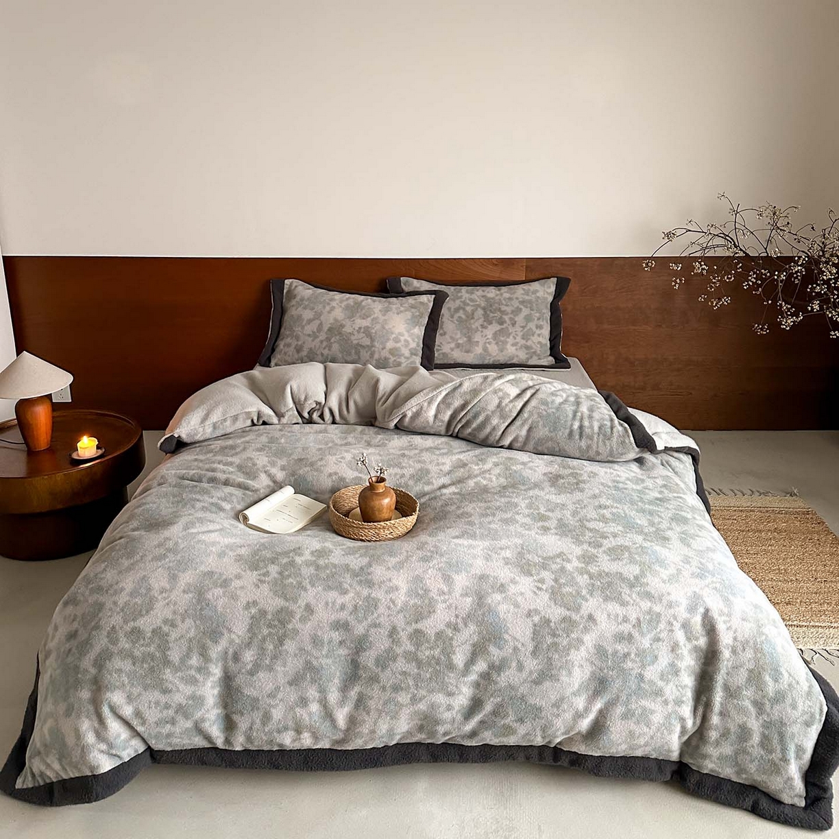 91家纺网 家纺一手货源 找家纺 赫帛 2023新款50s缎纹数码印花四件套甜甜派 华伦天奴粉