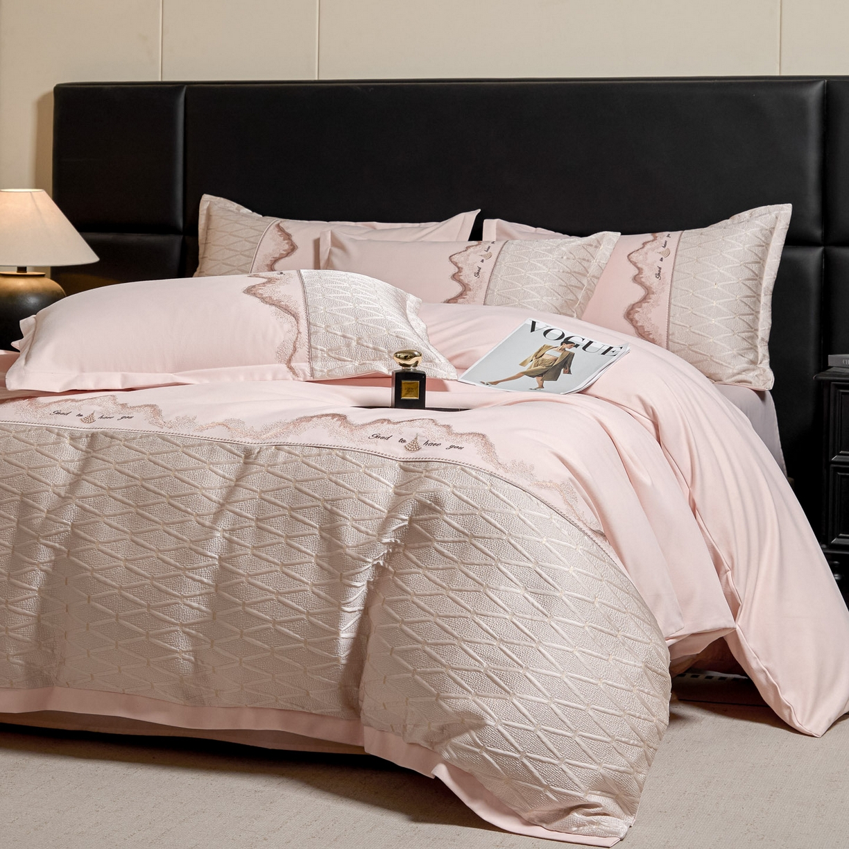 91家纺网 家纺一手货源 找家纺 （总）鑫豪家纺 2026新款高精密重工刺绣拼接四件套-路威尔