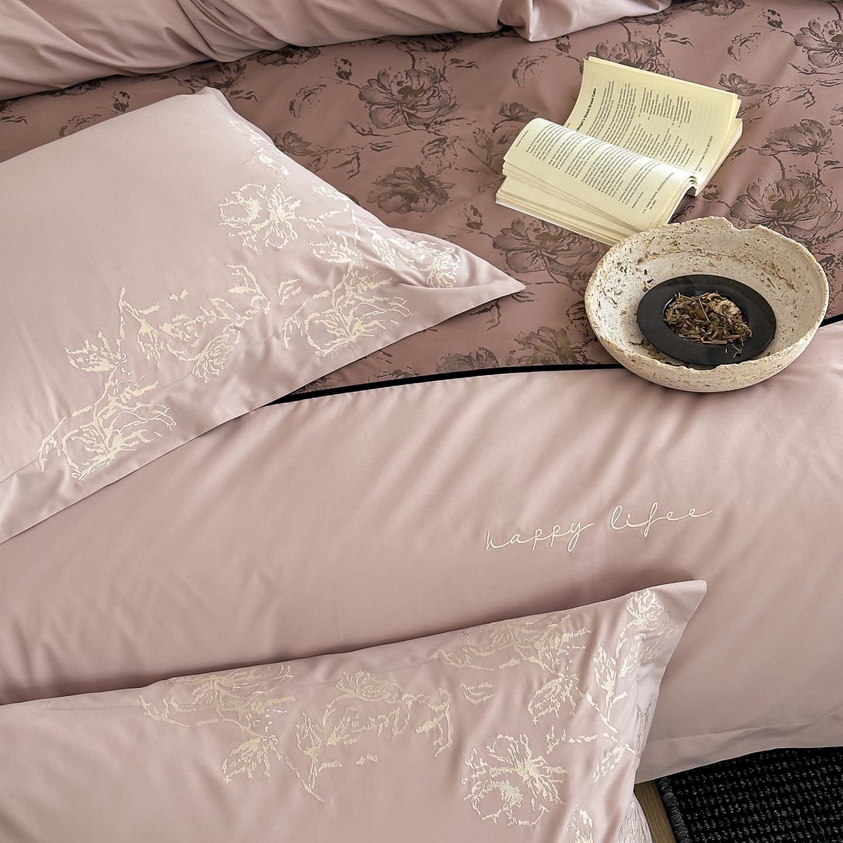 91家纺网 家纺一手货源 找家纺 （总）赫帛 2026新款刺绣磨毛四件套-郁金香