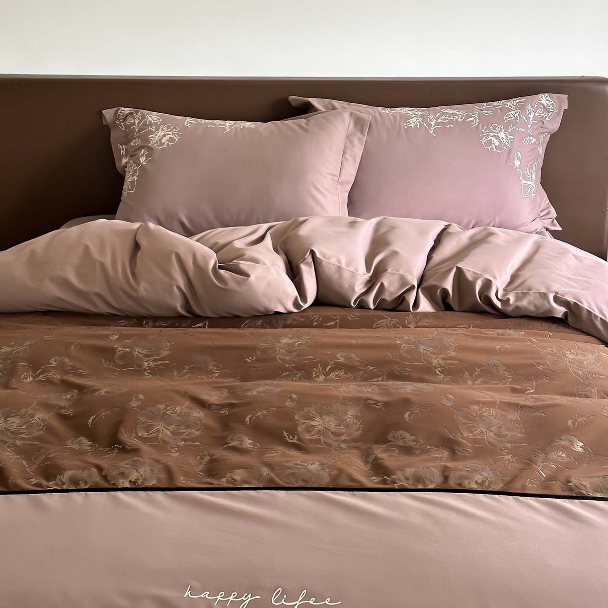 91家纺网 家纺一手货源 找家纺 赫帛 2026新款刺绣磨毛四件套-郁金香 郁金香-棕色