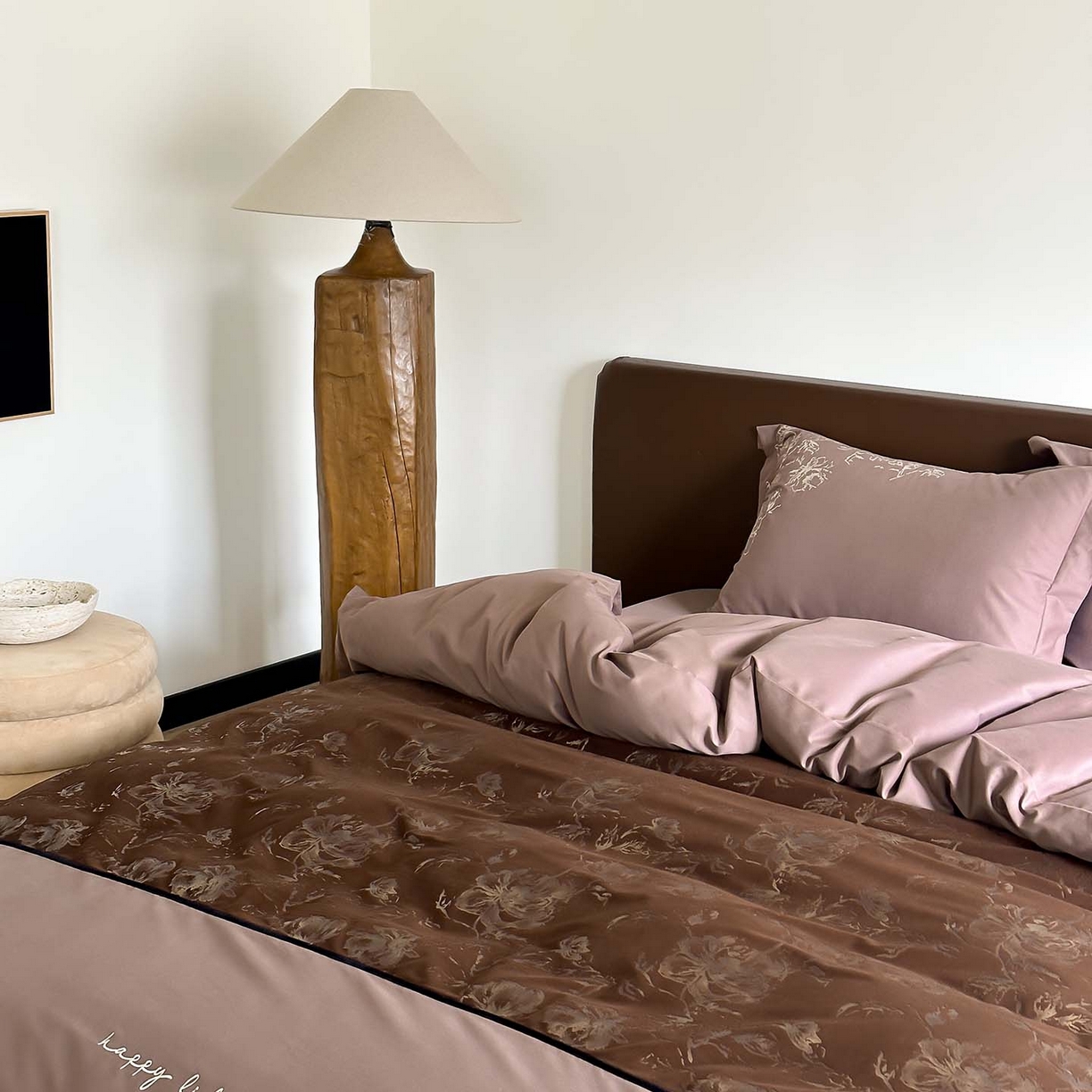 91家纺网 家纺一手货源 找家纺 赫帛 2026新款刺绣磨毛四件套-郁金香 郁金香-棕色