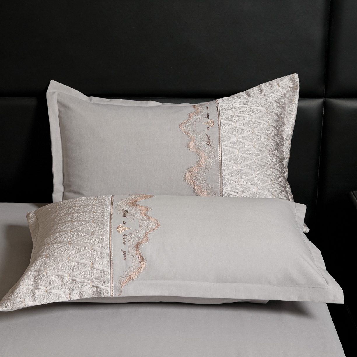 91家纺网 家纺一手货源 找家纺 鑫豪家纺 2026新款高精密重工刺绣拼接四件套-路威尔 路威尔-银灰