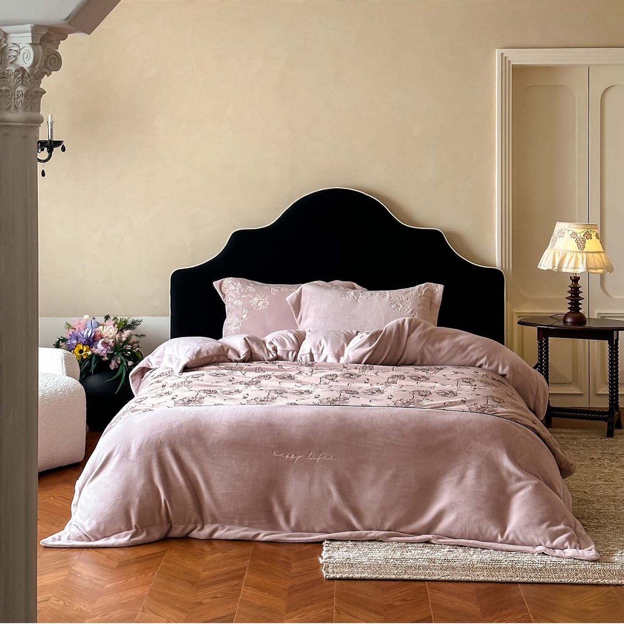 91家纺网 家纺一手货源 找家纺 （总）赫帛 2026新款刺绣鎏金绒四件套-郁金香