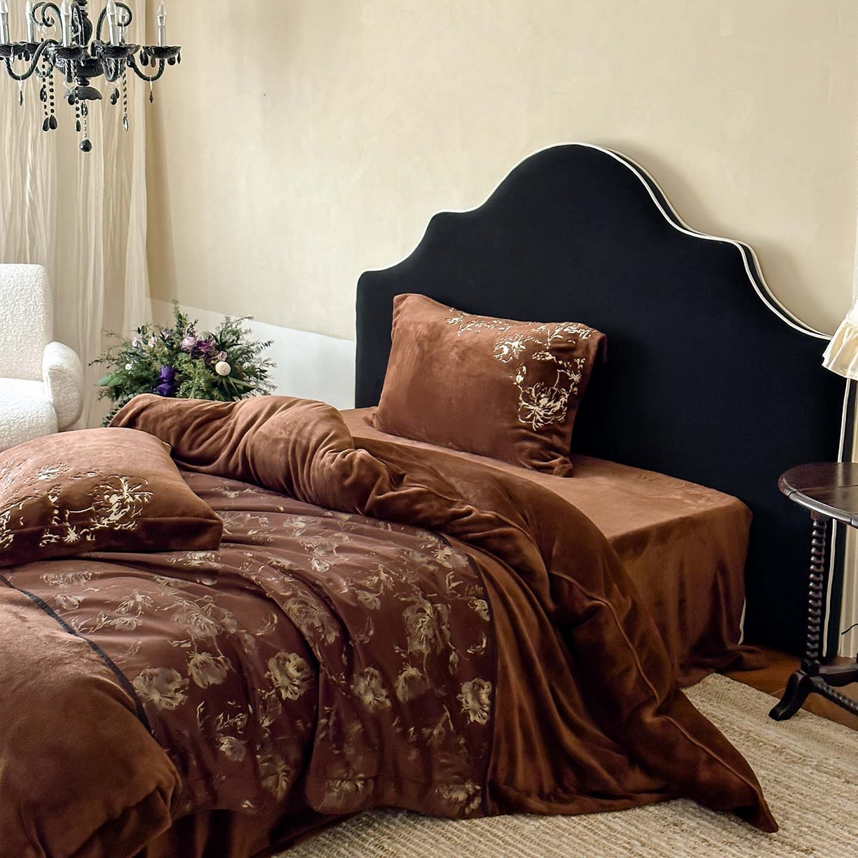 91家纺网 家纺一手货源 找家纺 赫帛 2026新款刺绣鎏金绒四件套-郁金香 郁金香-棕色