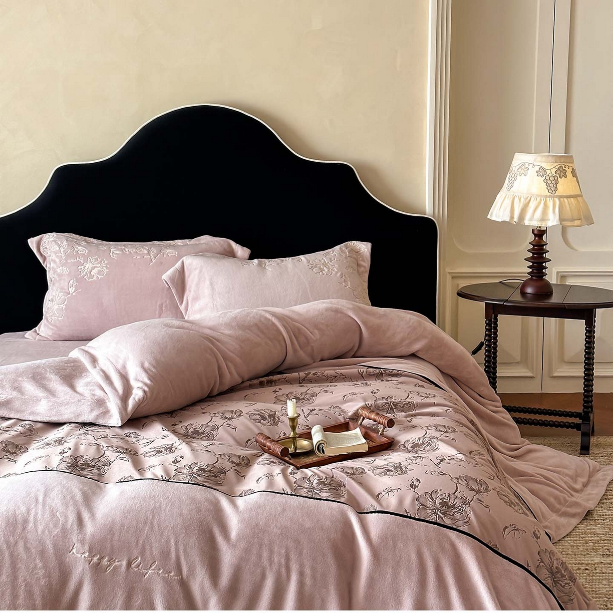 91家纺网 家纺一手货源 找家纺 赫帛 2026新款刺绣鎏金绒四件套-郁金香 郁金香-粉色