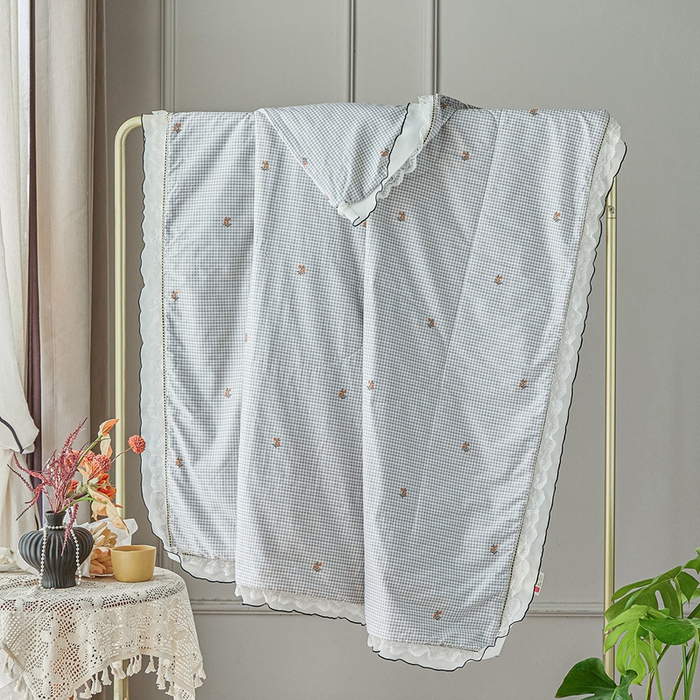 91家纺网 家纺一手货源 找家纺 源舜家纺 2026新款全棉斜纹花边床盖多功能被子四件套 动感方块-灰