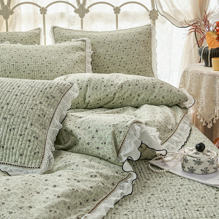 91家纺网 家纺一手货源 找家纺 源舜家纺 2026新款全棉斜纹花边床盖多功能被子四件套 沐风浅唱-绿