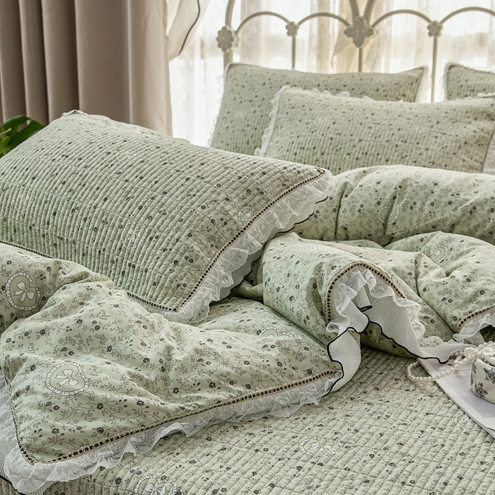 91家纺网 家纺一手货源 找家纺 源舜家纺 2026新款全棉斜纹花边床盖多功能被子四件套 沐风浅唱-绿
