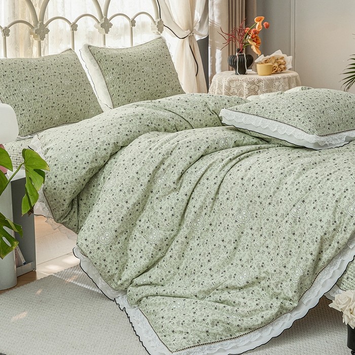 91家纺网 家纺一手货源 找家纺 源舜家纺 2026新款全棉斜纹花边床盖多功能被子四件套 沐风浅唱-绿