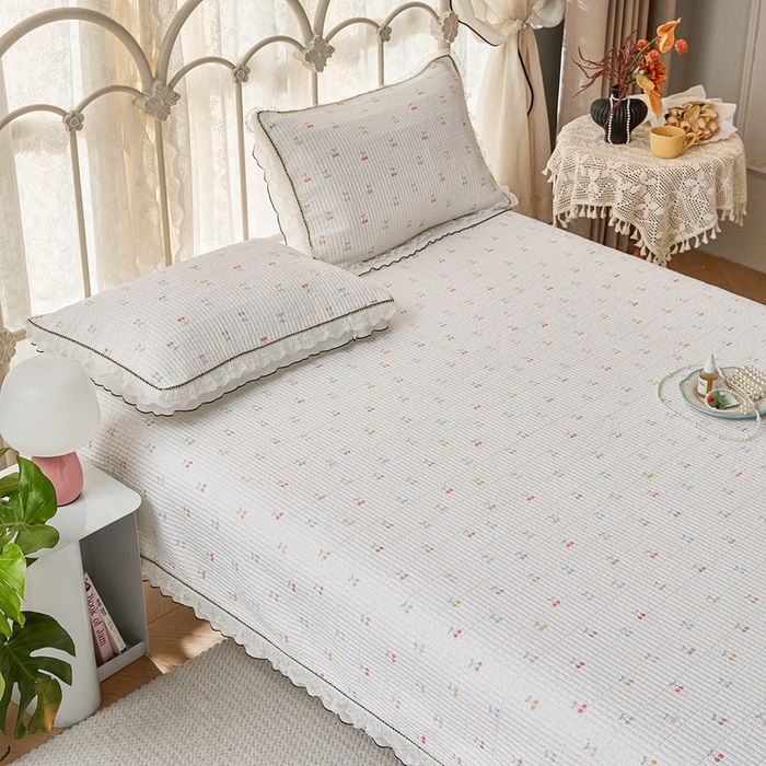 91家纺网 家纺一手货源 找家纺 源舜家纺 2026新款全棉斜纹花边床盖多功能被子四件套 小樱桃-米