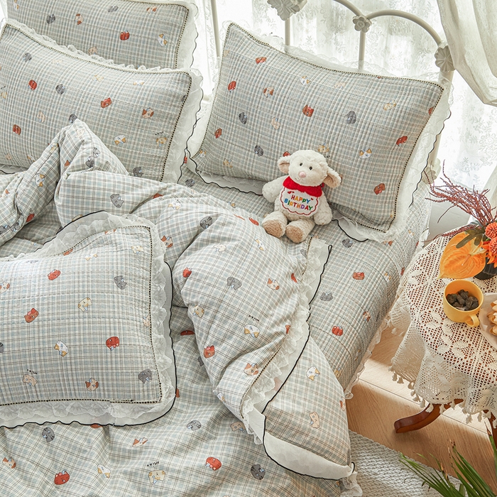 91家纺网 家纺一手货源 找家纺 源舜家纺 2026新款全棉斜纹花边床盖多功能被子四件套 幸福咪咪-蓝