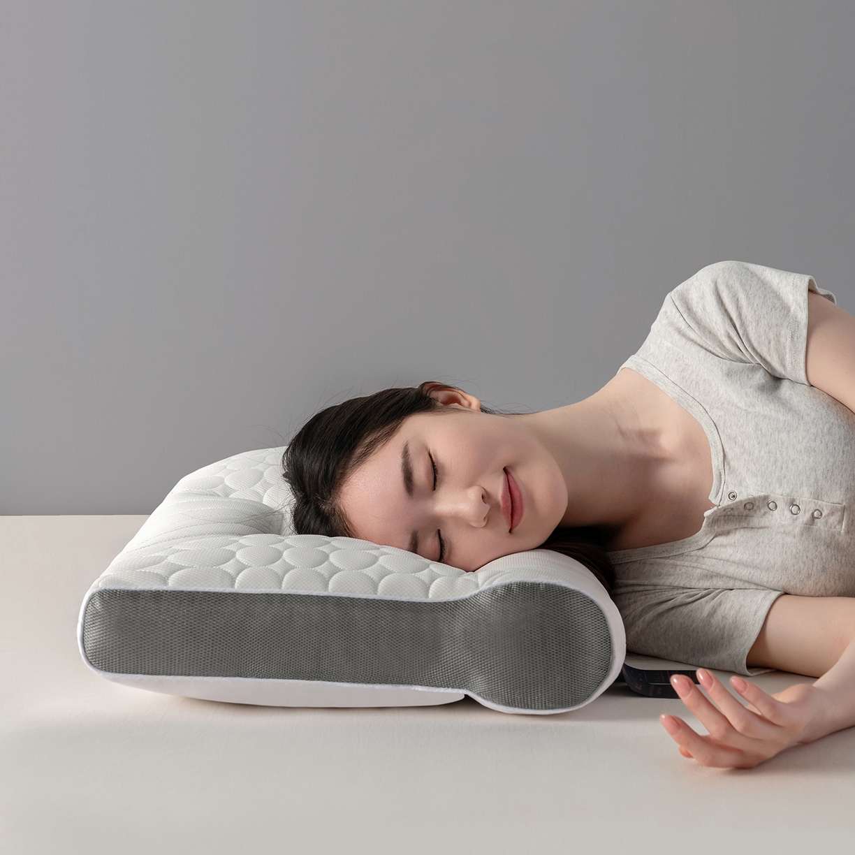 91家纺网 家纺一手货源 找家纺 小米枕芯 2026新款护颈氧枕枕头枕芯 灰色