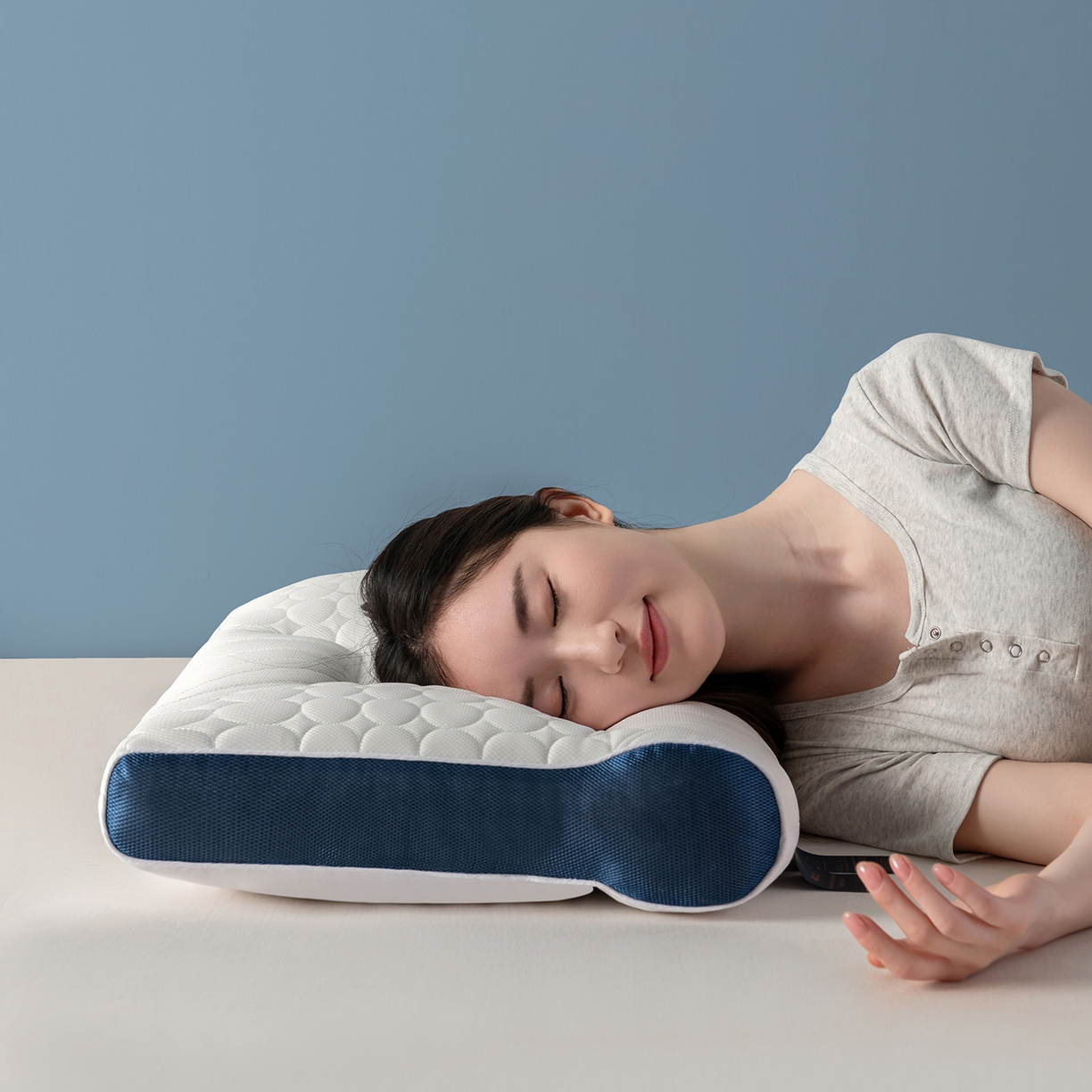 91家纺网 家纺一手货源 找家纺 小米枕芯 2026新款护颈氧枕枕头枕芯 蓝色