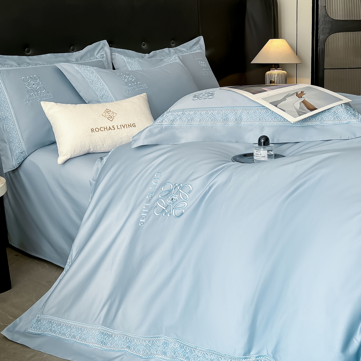 91家纺网 家纺一手货源 找家纺 置顶家纺 2025新款刺绣亲肤磨毛四件套-兰迪系列 兰迪-浅天蓝