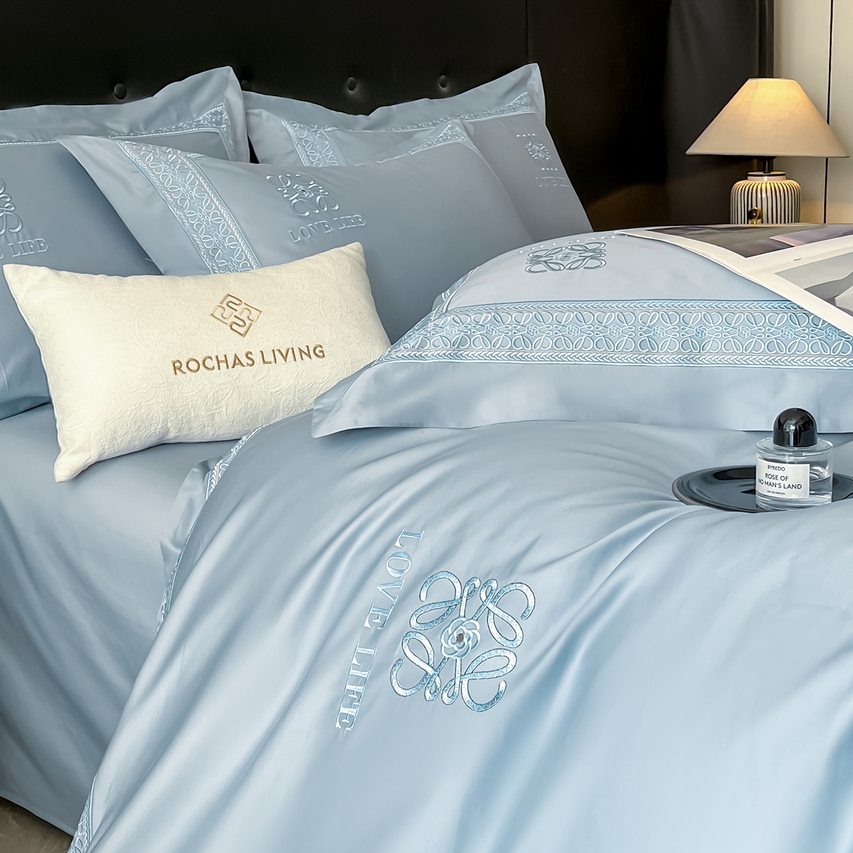 91家纺网 家纺一手货源 找家纺 置顶家纺 2025新款刺绣亲肤磨毛四件套-兰迪系列 兰迪-浅天蓝