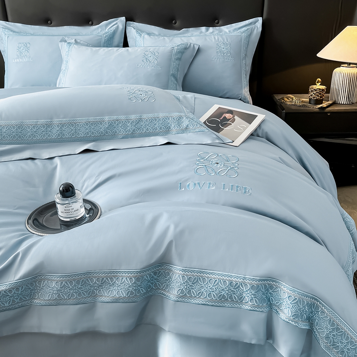 91家纺网 家纺一手货源 找家纺 置顶家纺 2025新款刺绣亲肤磨毛四件套-兰迪系列 兰迪-浅天蓝