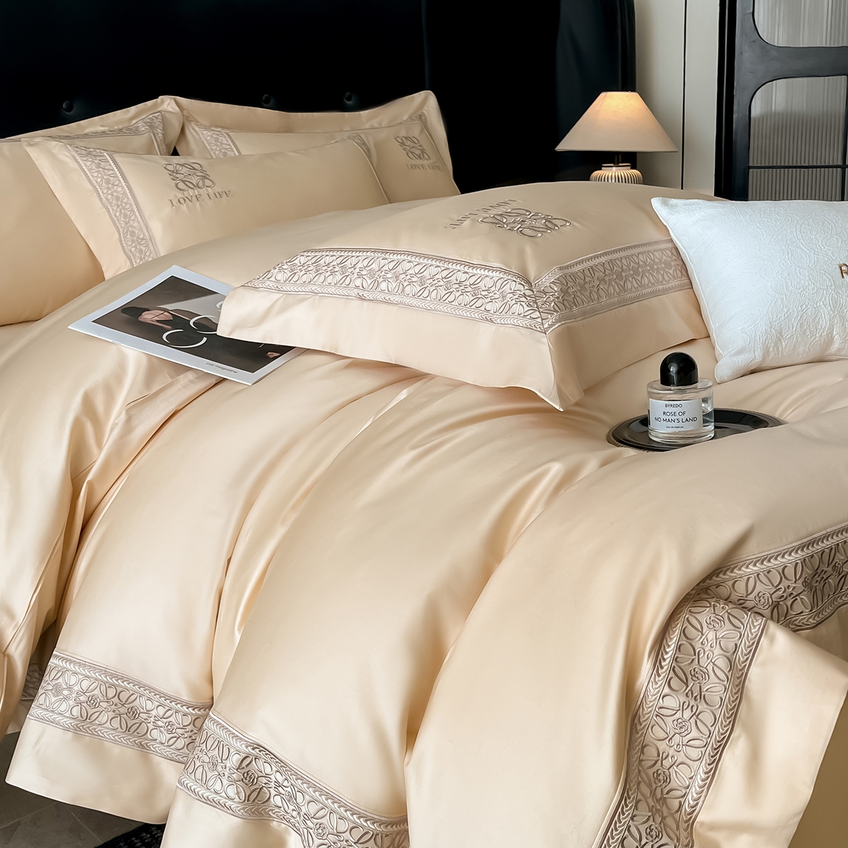 91家纺网 家纺一手货源 找家纺 置顶家纺 2025新款刺绣亲肤磨毛四件套-兰迪系列 兰迪-奶咖色