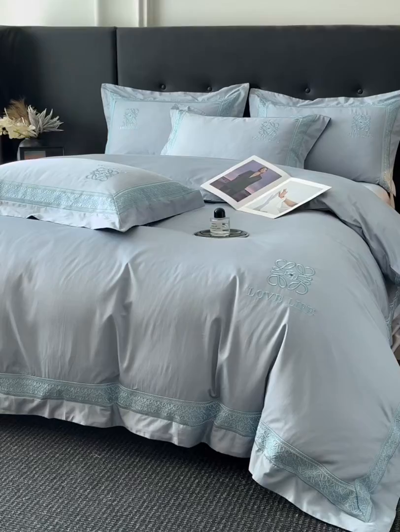 91家纺网 家纺一手货源 找家纺 置顶家纺 2025新款刺绣亲肤磨毛四件套-兰迪系列 兰迪-浅天蓝