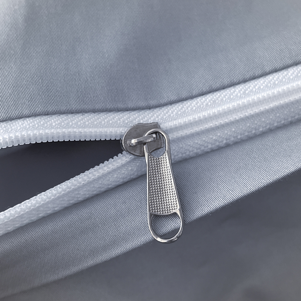 91家纺网 家纺一手货源 找家纺 置顶家纺 2025新款刺绣亲肤磨毛四件套-兰迪系列 兰迪-玛瑙灰