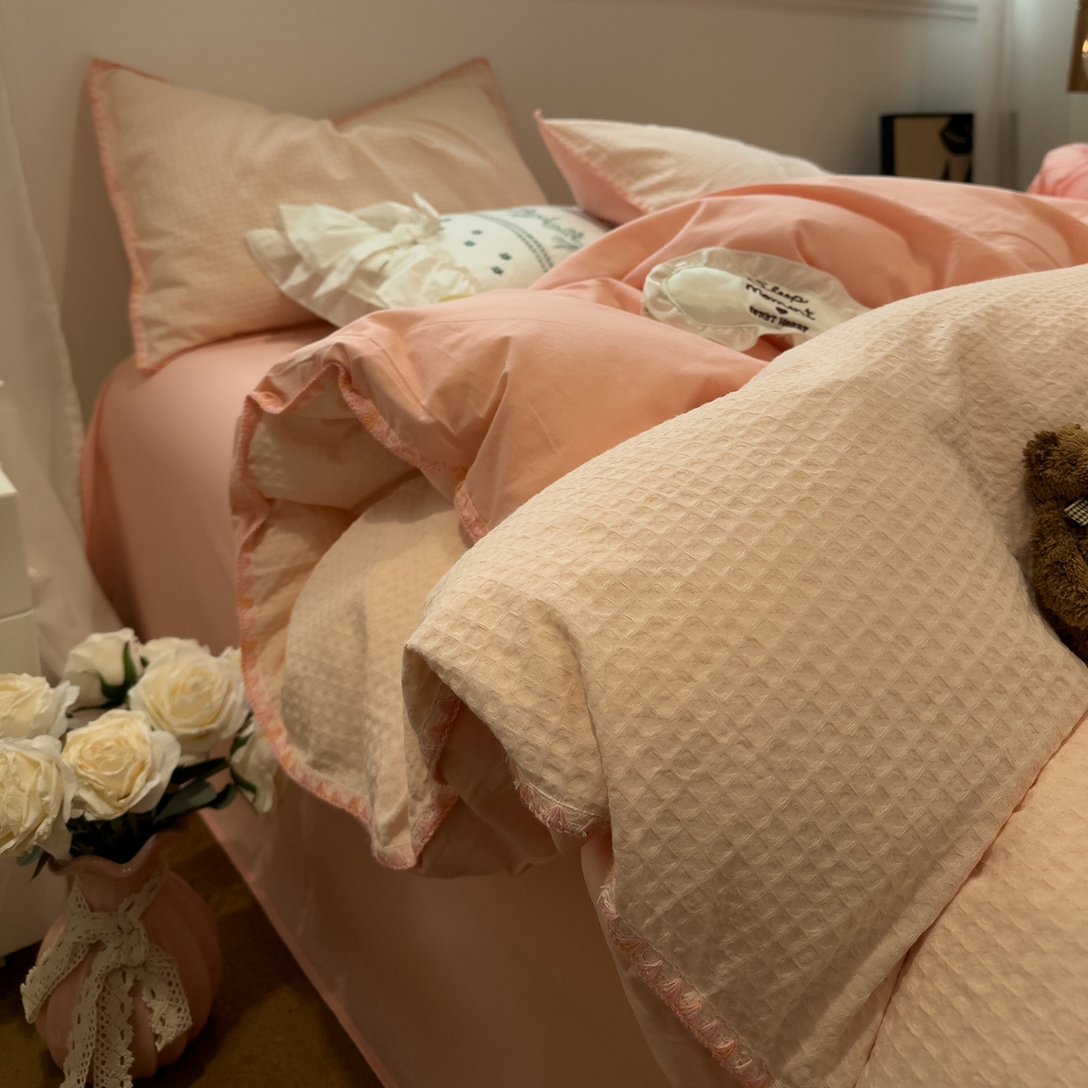 91家纺网 家纺一手货源 找家纺 雅居纺家纺 2026新款全棉贝壳边华夫格四件套 贝壳边粉色