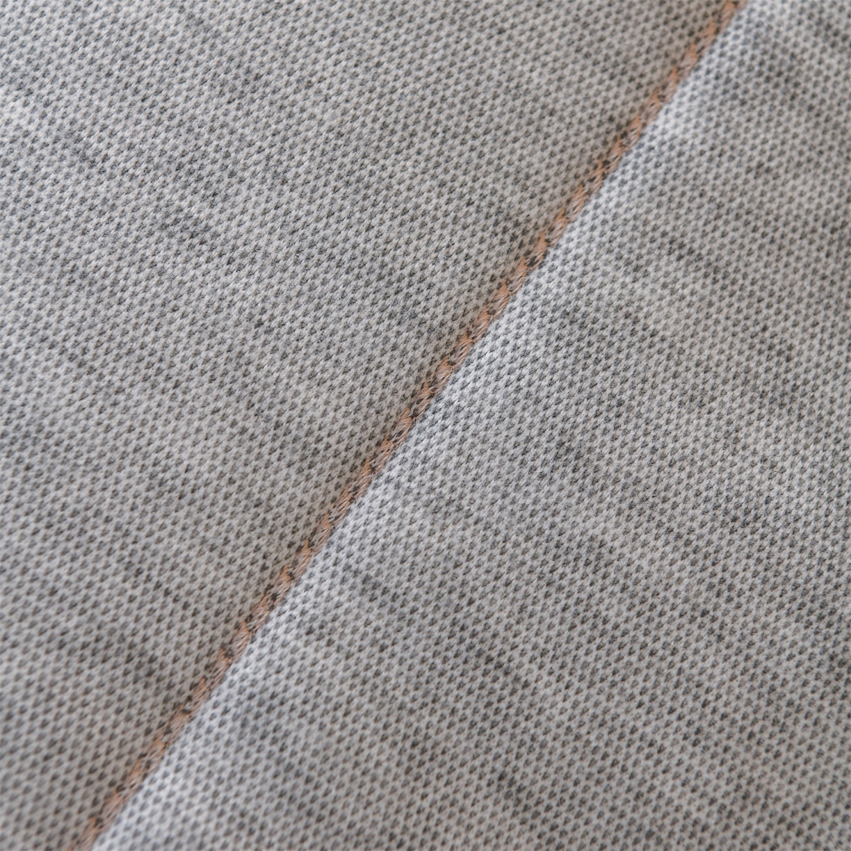 91家纺网 家纺一手货源 找家纺 仁宇枕业 2025新款新品抗氧化柔润美肌桑蚕丝枕头枕芯 抗氧化柔润美肌桑蚕丝枕-灰色