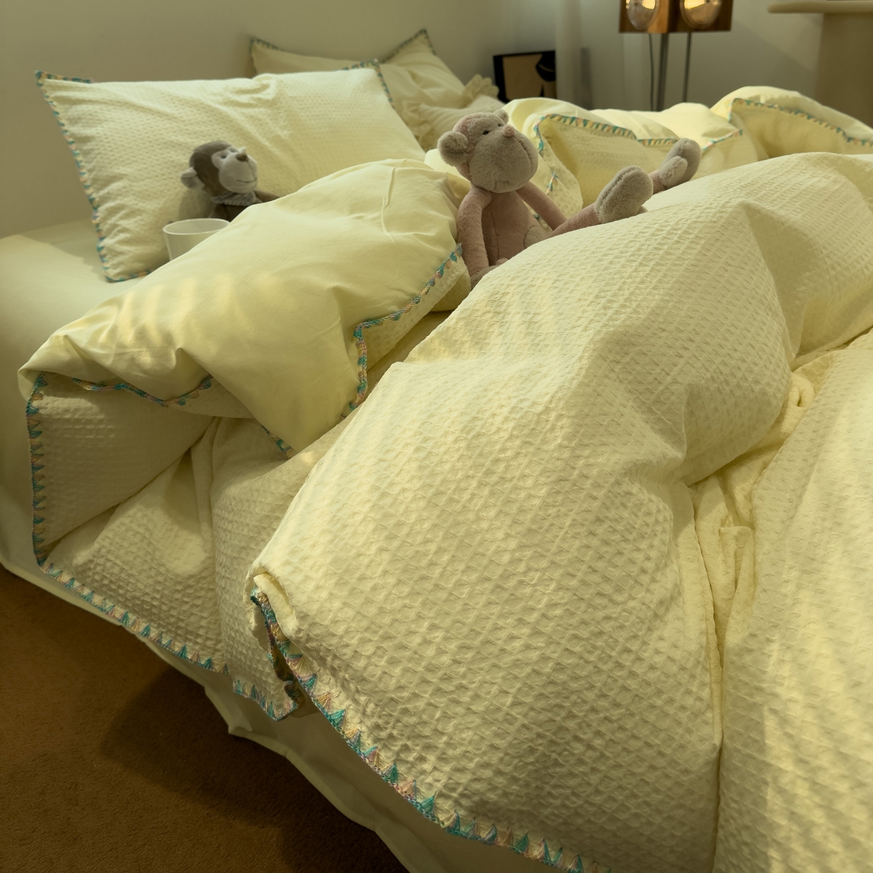 91家纺网 家纺一手货源 找家纺 雅居纺家纺 2026新款全棉贝壳边华夫格四件套 贝壳边米黄