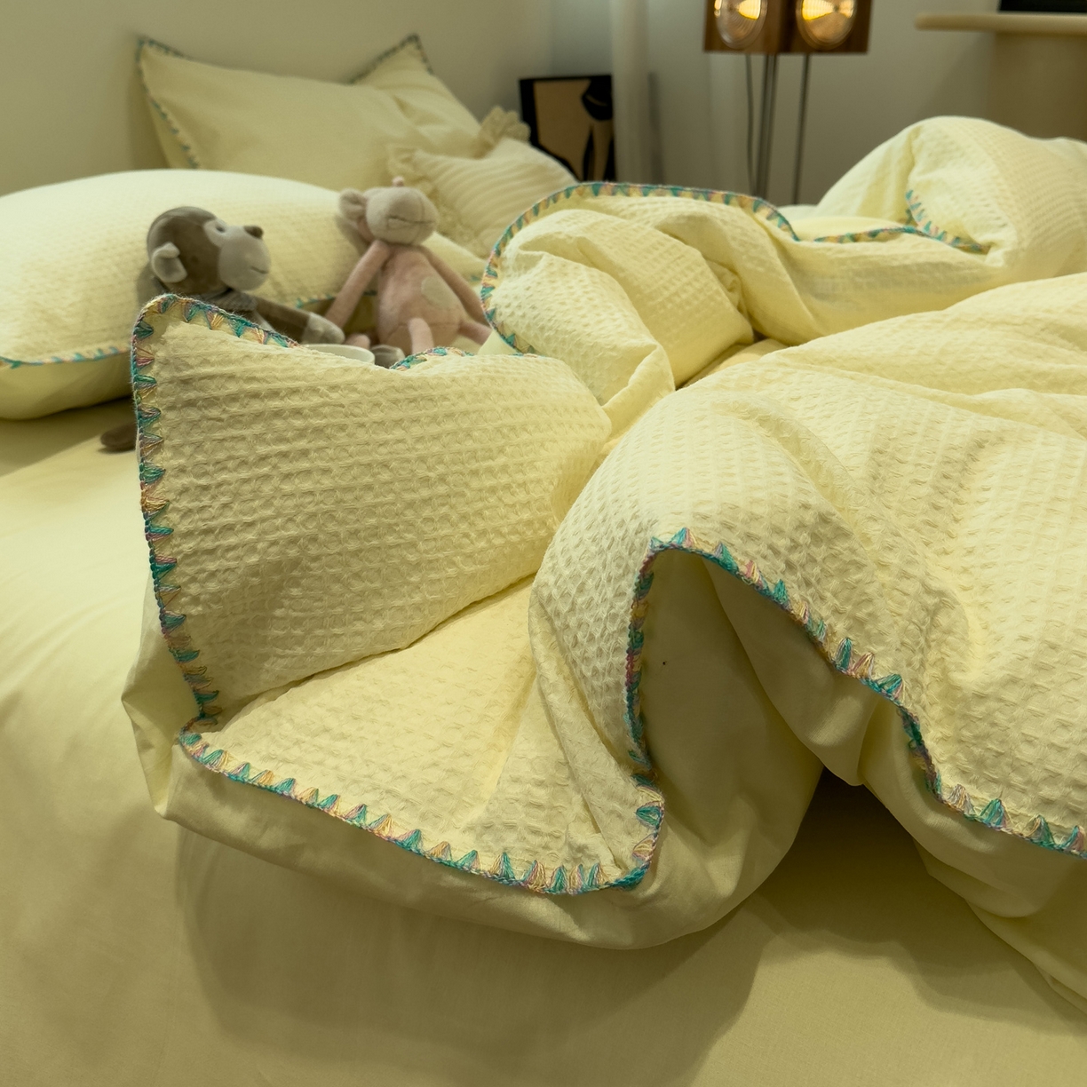 91家纺网 家纺一手货源 找家纺 雅居纺家纺 2026新款全棉贝壳边华夫格四件套 贝壳边米黄