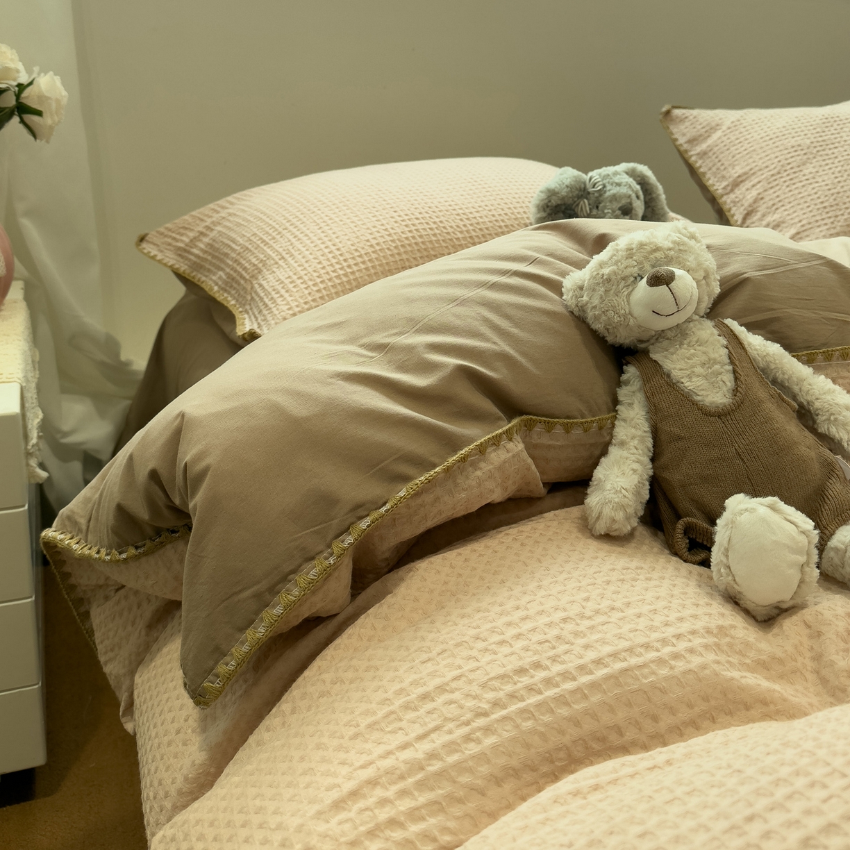 91家纺网 家纺一手货源 找家纺 雅居纺家纺 2026新款全棉贝壳边华夫格四件套 贝壳边米驼