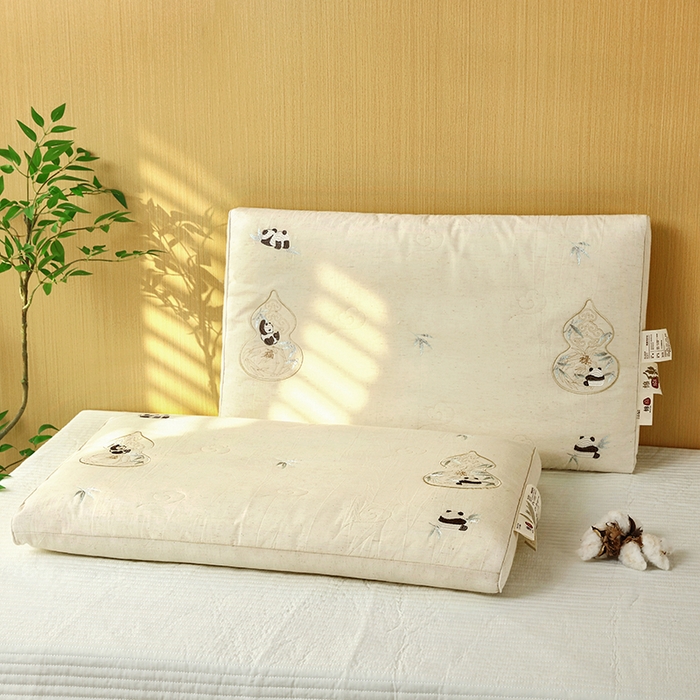 91家纺网 家纺一手货源 找家纺 （总）仁宇枕业 2025新款新品棉麻款熊猫葫芦护颈枕头枕芯