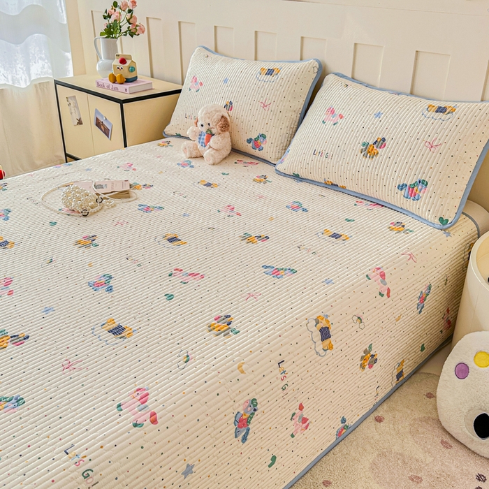 91家纺网 家纺一手货源 找家纺 2026新款13070单面全棉绗缝床盖三件套 彩虹木马