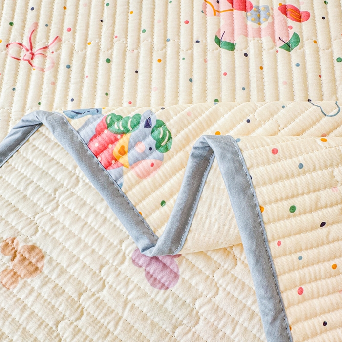 91家纺网 家纺一手货源 找家纺 2026新款13070单面全棉绗缝床盖三件套 彩虹木马