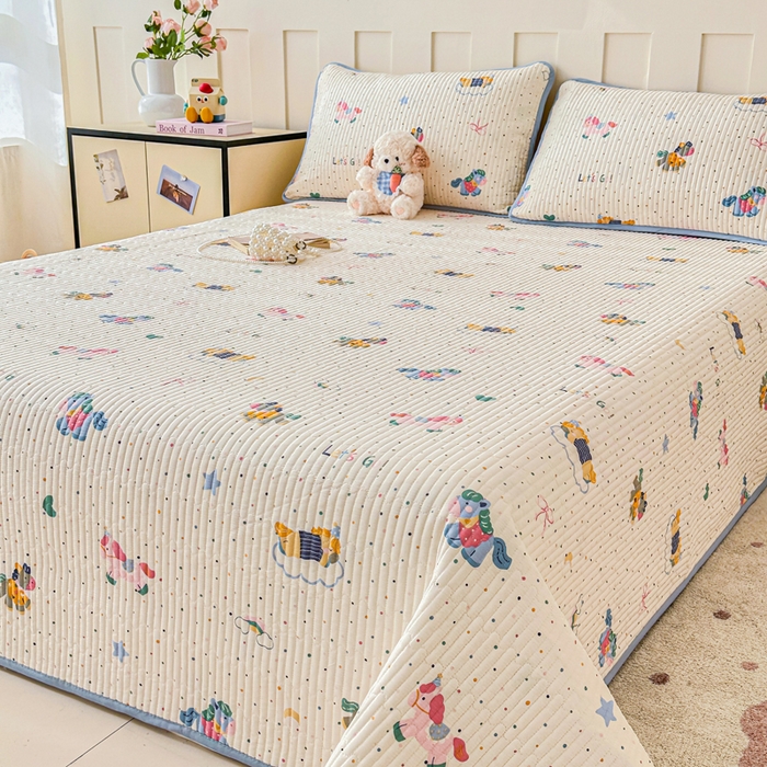 91家纺网 家纺一手货源 找家纺 2026新款13070单面全棉绗缝床盖三件套 彩虹木马