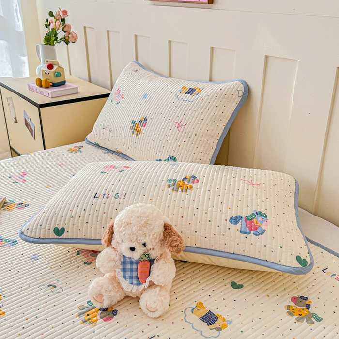 91家纺网 家纺一手货源 找家纺 2026新款13070单面全棉绗缝床盖三件套 彩虹木马