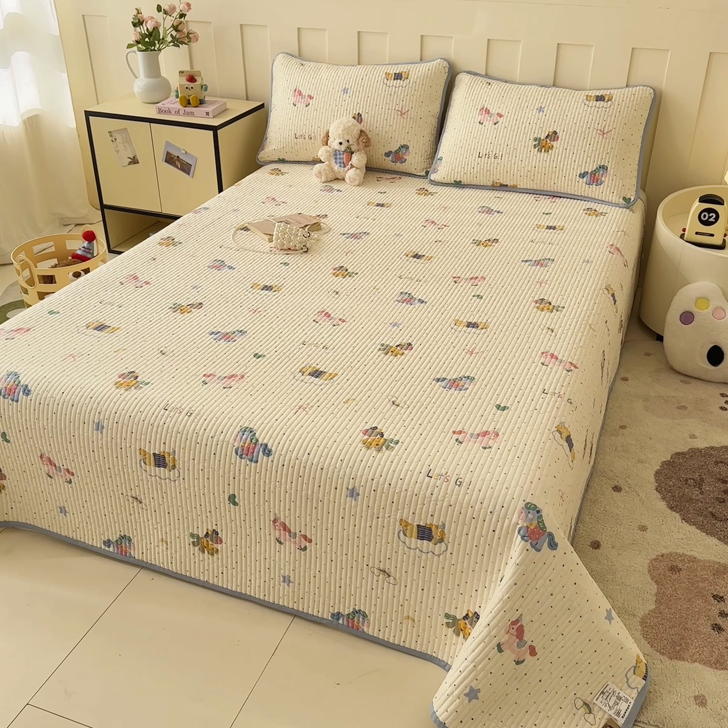 91家纺网 家纺一手货源 找家纺 2026新款13070单面全棉绗缝床盖三件套 彩虹木马