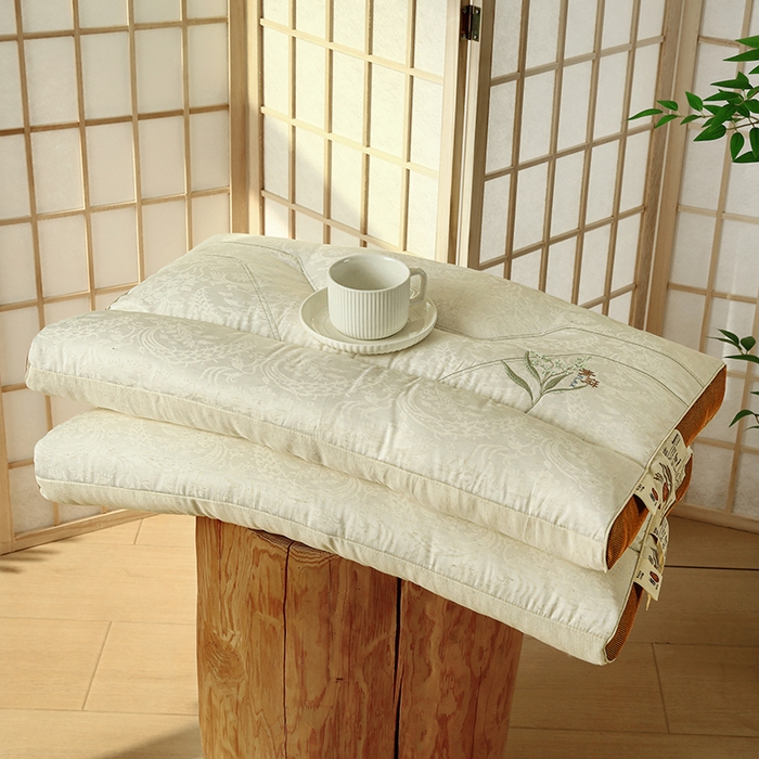 91家纺网 家纺一手货源 找家纺 （总）仁宇枕业 2025新款新品青麻花分区护颈枕头枕芯