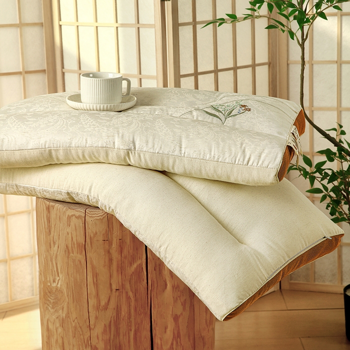 91家纺网 家纺一手货源 找家纺 （总）仁宇枕业 2025新款新品青麻花分区护颈枕头枕芯