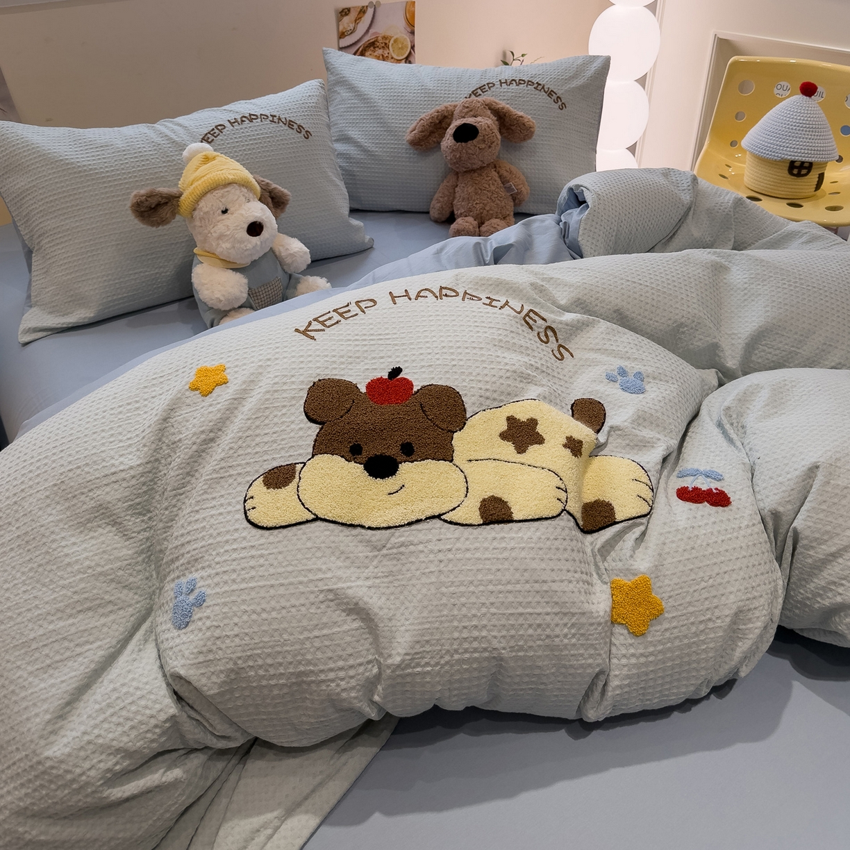 91家纺网 家纺一手货源 找家纺 雅居纺家纺 2026新款全棉华夫格毛巾绣四件套 蓝色趴趴狗