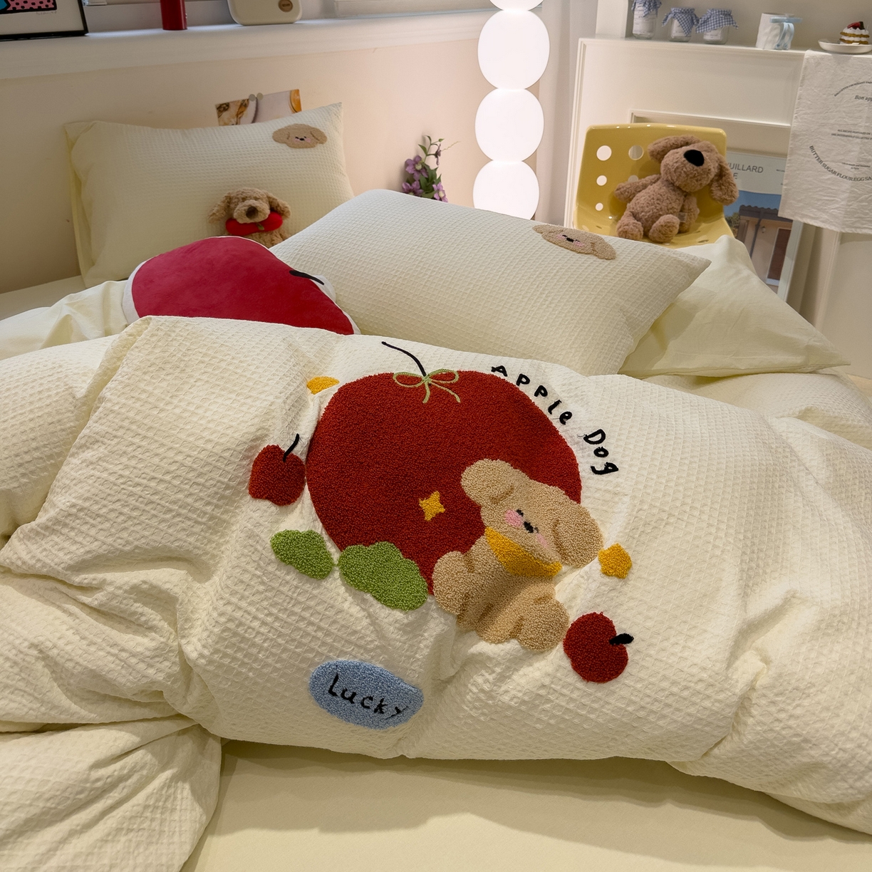 91家纺网 家纺一手货源 找家纺 雅居纺家纺 2026新款全棉华夫格毛巾绣四件套 米黄苹安狗