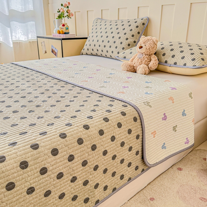 91家纺网 家纺一手货源 找家纺 2026新款13070单面全棉绗缝床盖三件套 灰调波点