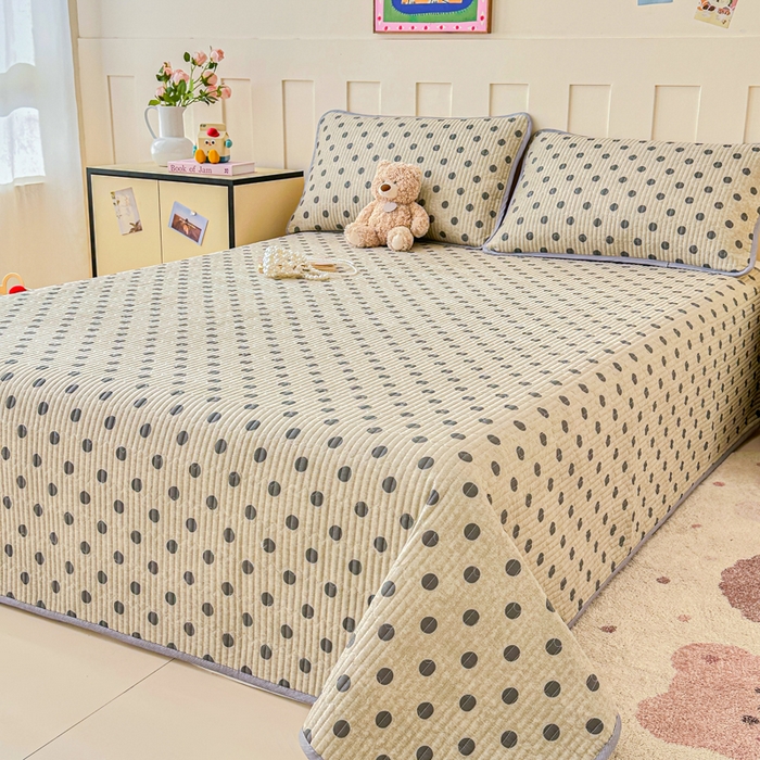 91家纺网 家纺一手货源 找家纺 2026新款13070单面全棉绗缝床盖三件套 灰调波点