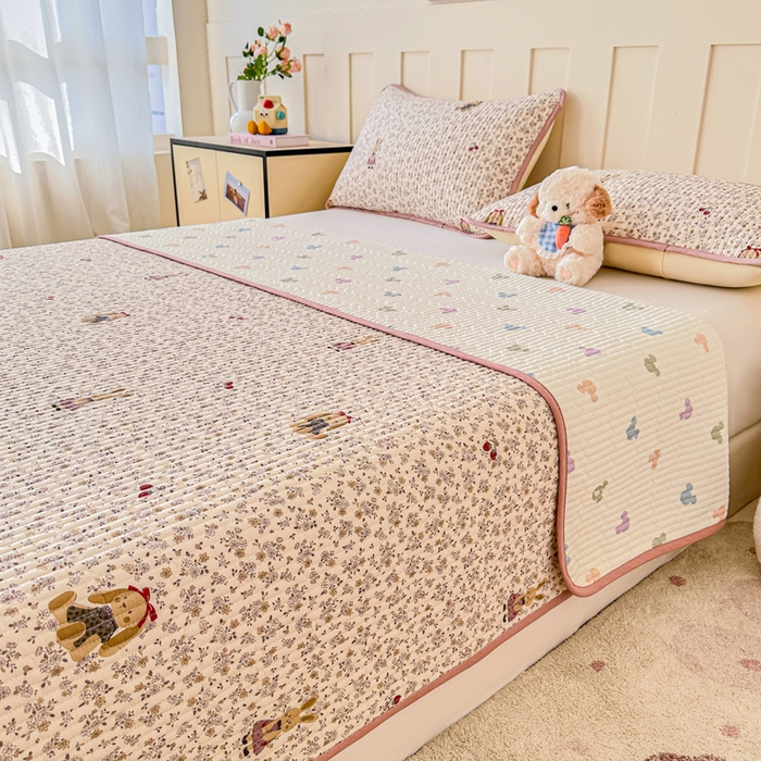 91家纺网 家纺一手货源 找家纺 2026新款13070单面全棉绗缝床盖三件套 帕丁顿兔兔