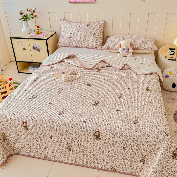 91家纺网 家纺一手货源 找家纺 2026新款13070单面全棉绗缝床盖三件套 帕丁顿兔兔