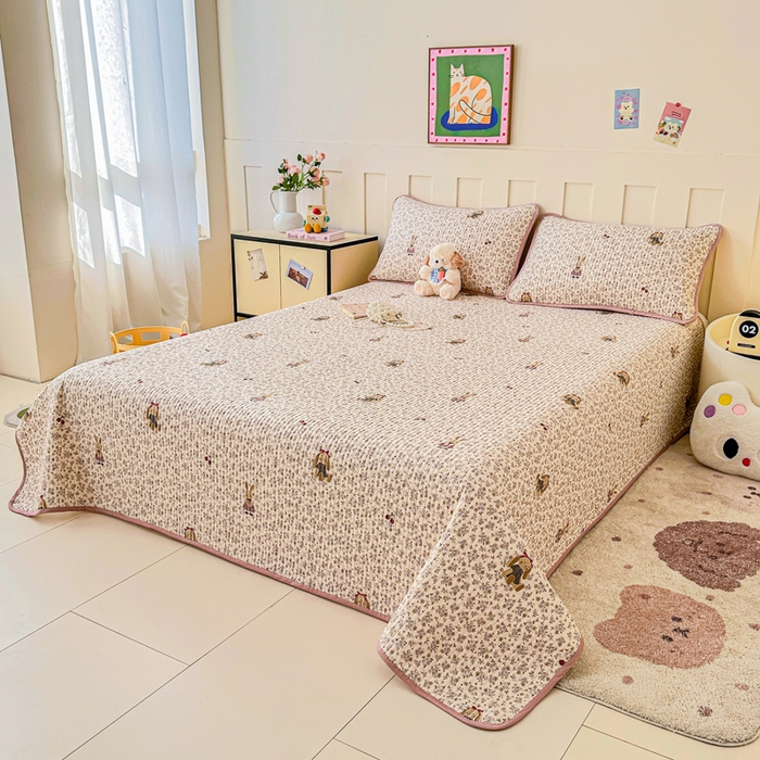 91家纺网 家纺一手货源 找家纺 2026新款13070单面全棉绗缝床盖三件套 帕丁顿兔兔