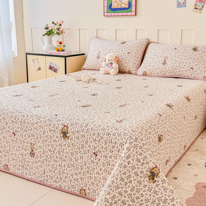 91家纺网 家纺一手货源 找家纺 2026新款13070单面全棉绗缝床盖三件套 帕丁顿兔兔