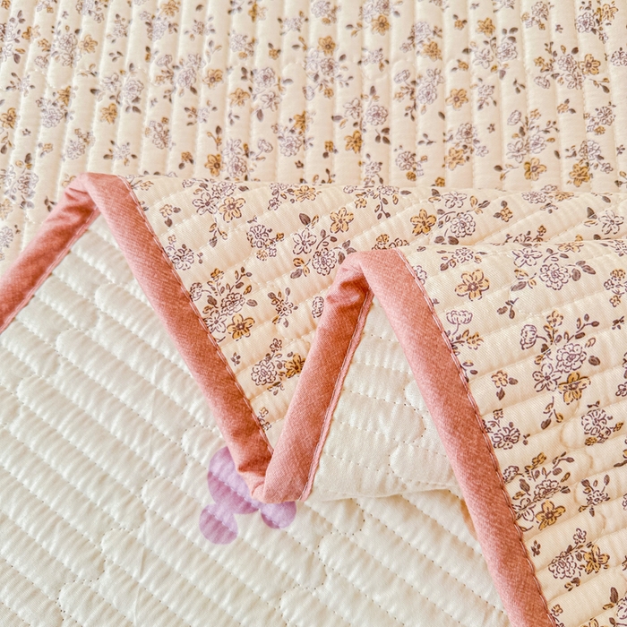 91家纺网 家纺一手货源 找家纺 2026新款13070单面全棉绗缝床盖三件套 帕丁顿兔兔