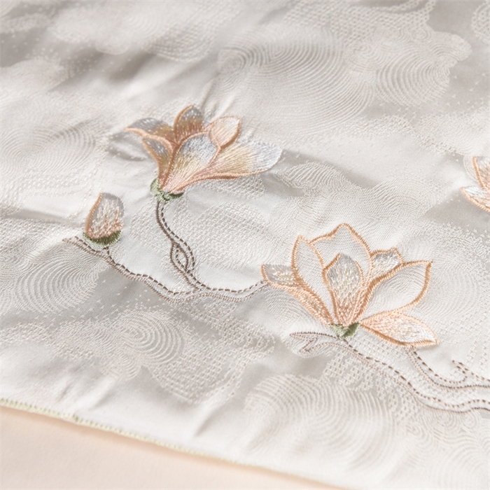 91家纺网 家纺一手货源 找家纺 （总）仁宇枕业 2025新款新品棠颜悦色蚕丝定型枕